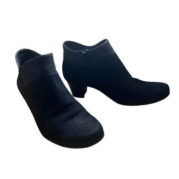 Mephisto Black Suede & Snake Embossed Leather Booties Comfort Soft-Air Size 8.5 - Picture 2 of 12